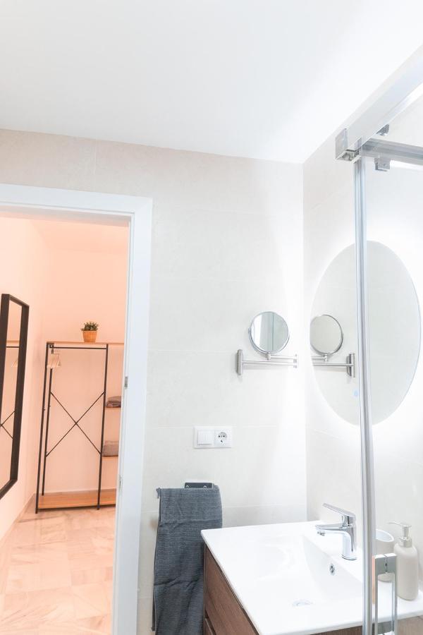 Downtown Apartment 3 Bedrooms 2 Bathrooms Wifi Sevilla Eksteriør bilde